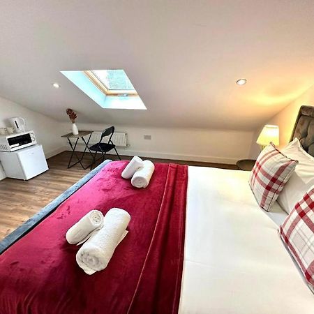 Hounslow Suites - Tw3 ภายนอก รูปภาพ