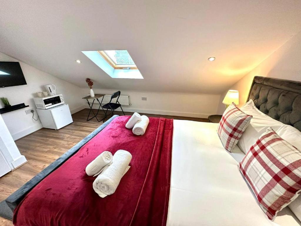 Hounslow Suites - Tw3 ภายนอก รูปภาพ