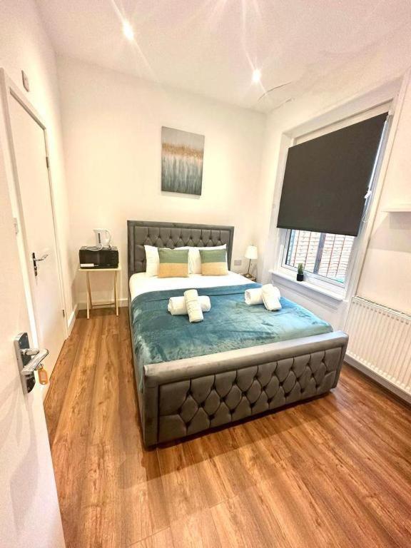 Hounslow Suites - Tw3 ภายนอก รูปภาพ