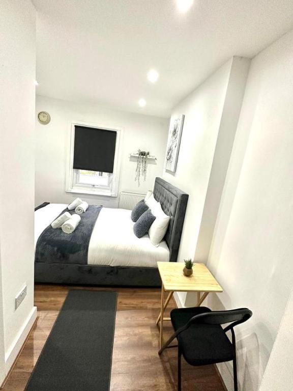 Hounslow Suites - Tw3 ภายนอก รูปภาพ